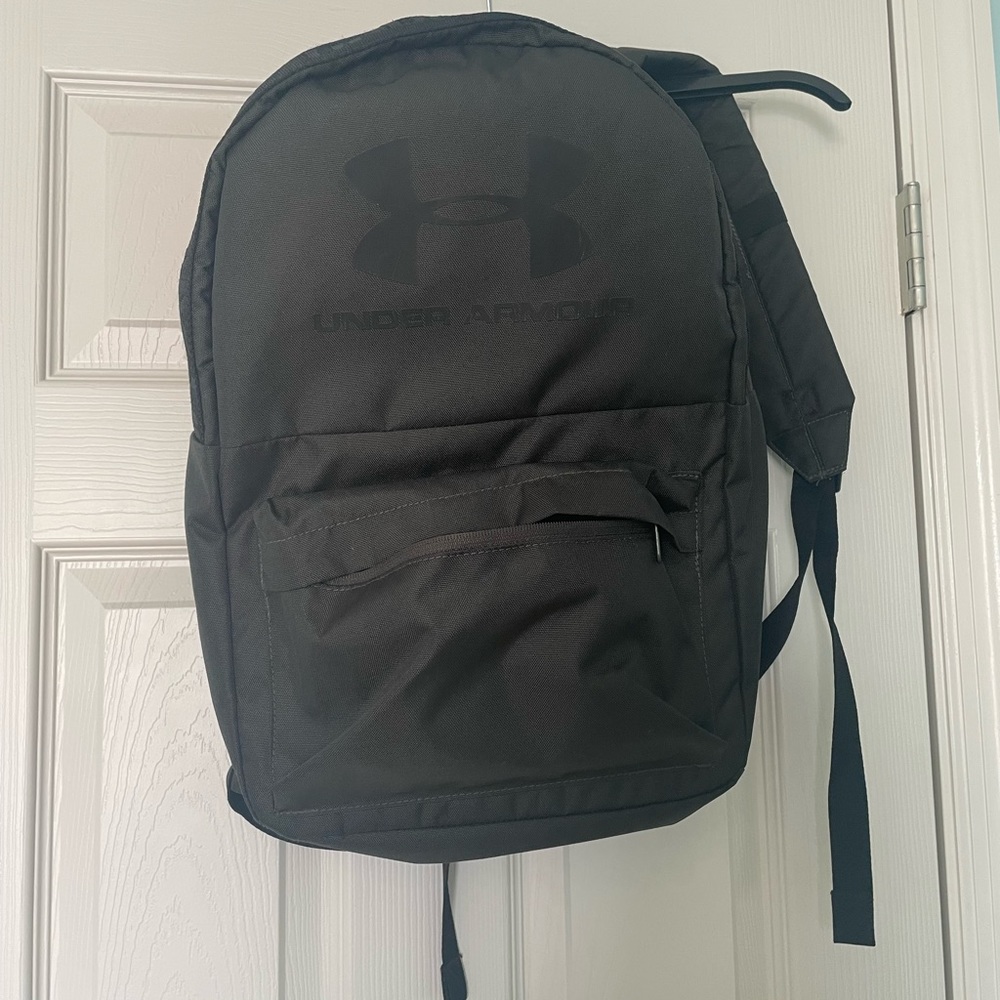 UA Loudon Backpack - Picture 2 of 5